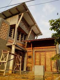 Pada umum nya memang sebuah taman itu adanya di depan rumah atau di belakang rumah tapi tidak menutup kemungkinan samping rumah juga di jadikan sebagai sebuah taman. 75 Model Desain Rumah Minimalis Sederhana Tapi Mewah Dan Indah Arsitag