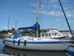 The wauquiez pretorien 35 is a highly rated yacht more than capable of making ocean passages, they are stable, provide a good level of comfortable accommodation. Wauquiez Pretorien 35 In Friesland Segelyachten Gebraucht 15310 Inautia