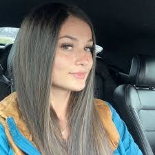 Josie Keener's Instagram, Twitter & Facebook