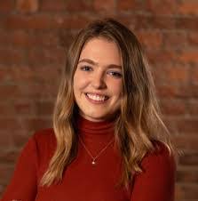 Lauren Cooney's Instagram, Twitter & Facebook