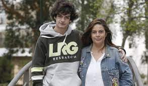 Depois de um trágico acidente que o obrigou a apuntar um pé (recorde aqui). Mae De Diogo Carmona Reage Pela Primeira Vez Ao Acidente Do Filho