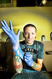 In a perfect world, chris cornell would be celebrating his 57th birthday today and, alongside him, chester bennington would still be gracing us with his delightful presence. Celebrating Chester Bennington Phoenix Photographer Salutes His Memory