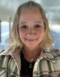 Hi all! I just wanted to introduce myself and share a photo I took. I just  felt pretty confident with this Picture. I'm not saying I'm beautiful. My  eyes are hazel but