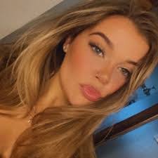 Akilah Lee's Instagram, Twitter & Facebook