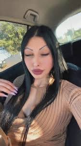 Kyra Hardy's Instagram, Twitter & Facebook