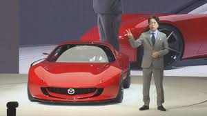 Mazda vén màn mẫu xe thể thao hai cửa sử dụng động cơ xoay đình đám