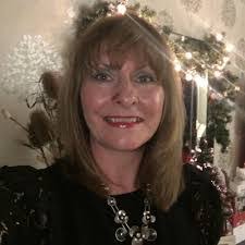 Julie Jepson's Instagram, Twitter & Facebook