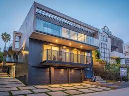 2 bedrooms + 1 bathroom prime santa monica location right by the beach beautifully remodeled hardwood floors small pet considered. Apartments For Rent In Santa Monica Ca Zillow