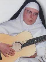 Zuster glimlach, zingende non, jeannine deckers. Number 16 Soeur Sourire The Saga Of The Singing Nun