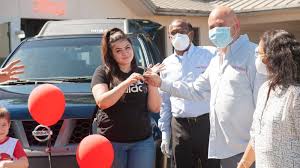 As a premium dating site, we've made it easy for you to search, browse and find your ideal mate and hopefully the love of your life. Houston Area Body Shop Surprises Single Mom Of 3 With Car Abc13 Houston