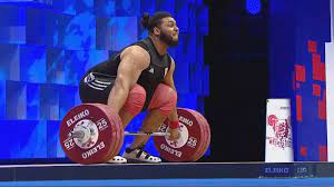 At 6 ft 5″ (195 cm) and weighing around 140 kg enzo is one jacked teenager! Gewichtheffer Kuworge Pakt Olympisch Ticket En Treedt In Voetsporen Van Der Kruk Nos