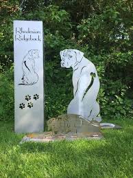 Rostsaule Gartensaule Rhodesian Ridgeback Masse 1000x250x250mm Dieren