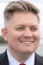 Liam Mccabe's Instagram, Twitter & Facebook