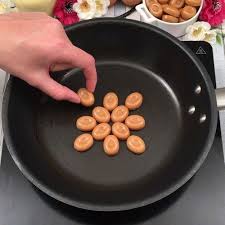 Recette Bols Iles Flottantes Sur Chefclub Original Recette Recette Entremet Recettes De Cuisine Recette De Dessert Simple