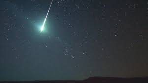La tradizione delle stelle cadenti ha origini molto antiche e solo più tardi fu associata al martirio di san lorenzo. Notte Di San Lorenzo Ecco Luoghi Incantati Dove Vedere Le Stelle Cadenti Nel Comasco Prima Como