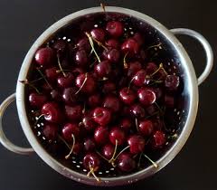Troisieme Recette De Ma Semaine Cerises Une Bonne Confiture Inspiree Par La Recette De Madeleine Cerise Cardamome Du Blog Cerise Confiture Recette Madeleine