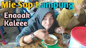 Tapi, kalau belum berkesempatan ke sana, kamu bisa membuat mie sop medan sendiri di rumah. Mie Sop Kampung Mie Sop Buk Rum Paling Enak Di Lubuk Pakam Omded Jalan Jalan 4 Youtube