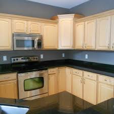 Kitchens With Maple Cabinets And Black Countertops Maple Kitchen Cabinets Honey Oak Cabinets Small Kitchen Cabinets