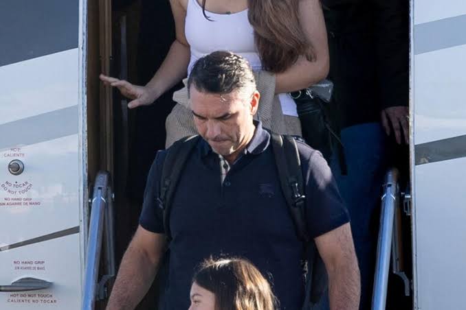 Sem endosso de Trump, Flávio recua e agora se autodenomina 'líder do  Brasil' - Último momento - Ansa.it