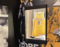 Bryant, the former los angeles lakers star who. R17dljhoc3kmym