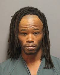 Police: Man attempts escape with handcuff