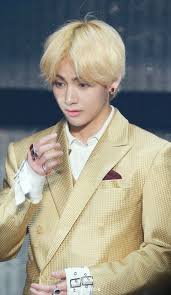 Hair color and cut haircut and color hair color dark cool hair color blonde color hair colors dark underneath hair black and blonde black hair. Blonde Taehyung Explore Tumblr Posts And Blogs Tumgir