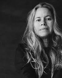 October 26 in Music History: Happy Birthday, Natalie Merchant