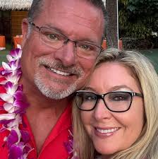 Recommend a stylist for color and short hair?