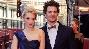 Ervin nagy image , view more ervin nagy pictures. Osszehozta Enyedi Szerelmesfilmje Nagy Ervineket Borsonline