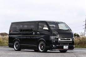 シートを変えれば快適性はアップ さらにハイエースが楽しくなる bride ハイエース タイヤ 車検