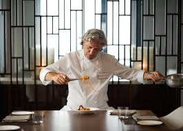 Ha fondato e dirige il ristorante locanda locatelli a londra. Locatelli The White Leaf Company