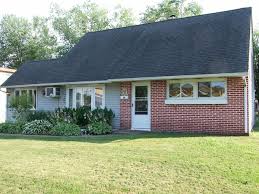 9 Heartwood Rd Levittown Pa 19056 Home And Family Levittown Exterior Doors
