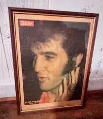 Vintage “The Star” Tabloid Newspaper Sept.13, '77 Framed Color Portrait of Elvis  Wall hanging