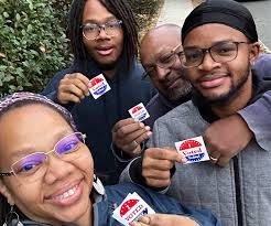 Casting Ballots: Scenes from Election Day (PHOTOS)