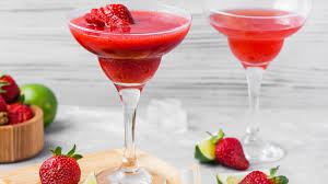 Tips and tricks · trending recipes · at home bartending 22 Tempting Strawberry Cocktails To Make This Summer