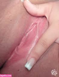 Ana Paula  anapalvesz  anapaulasaenzoficial Nude Leaked OnlyFans Photo  99 - Fapello