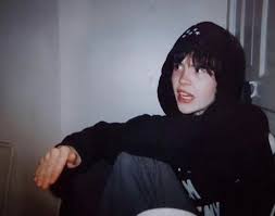 What part of your transition has actually brought you the most. Bea On Twitter Wish I Looked Like 18yo Elliot Page Https T Co E3yepns5uh Twitter In 2021 Perfect People Ellen Page Young