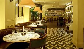 Denna stora restaurang på national gallery är ett bra ställe för en snabb pitstop med utsikt (trafalgar square). Pin On Nyc Midtown East