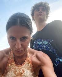 Barbara Hessler's Instagram, Twitter & Facebook