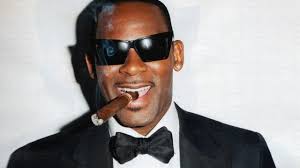 Kelly is charged with racketeering that has 14 underlying acts: R Kelly Tickets Fur 2021 2022 Tour Information Uber Konzerte Touren Und Karten Von R Kelly In 2021 2022 Wegow Deutschland