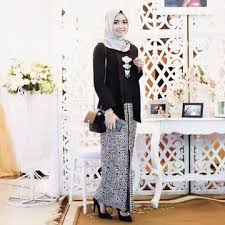 Maybe you would like to learn more about one of these? 10 Inspirasi Kebaya Modern Untuk Perpisahan Sekolah Bukareview