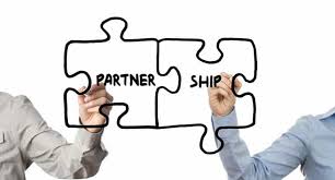 تطوير شراكات استراتيجية ناجحة مع الجامعات - موقع مجلة العلوم