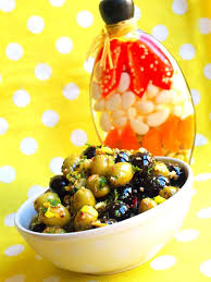Olives Marinees A La Provencale Les Delices De Marina Olives Marinees Recette Olives Recettes De Cuisine