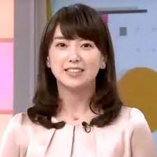 nhkの朝の顔と言えば和久田麻由子 わくだ まゆこ アナウンサー 清潔感のある可愛らしさで 出勤前の世のお父さんたちを癒しまくっています 聞けばあのルックスで東大卒 くだけたコーナーで見せるちょっとしたしぐさからは愛らしさと同時に知性がこぼ 和久田 髪型