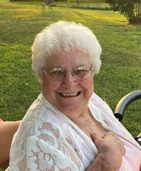 Obituary for Gwendolyn Sue (Robertson) Frey