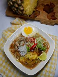Laksa teluk kecai ini diusahakan oleh dua orang adik beradik din dan zakaria melalui resipi diwarisi oleh ayah mereka. Asam Laksa Sedap Fiza S Cooking