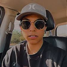 Lexy Savage (@wellllexy)