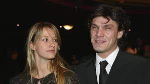 Sarah lavoine is a designer and interior designer practicing in france. Le Chanteur Marc Lavoine Et Sa Femme Sarah Se Separent L Express Styles