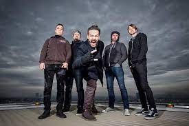 Luna luna luna aaa sunt al tau si esti a mea luna luna luna aaa amore. Vita De Vie Luna Si Noi Piesa Noua Si Versuri