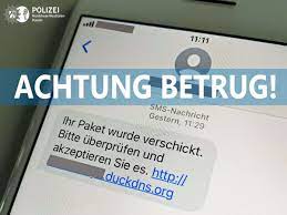 Sms (short message service) is a text messaging service component of most telephone, internet, and mobile device systems. Paket Sms Betruger Schicken Spam Nachricht Die Kann Gefahrlich Werden Nrw